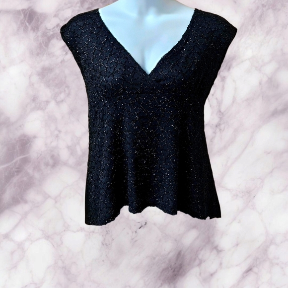 Julie's Closet Elegant Black and Gold Blouse - Picture 2 of 12